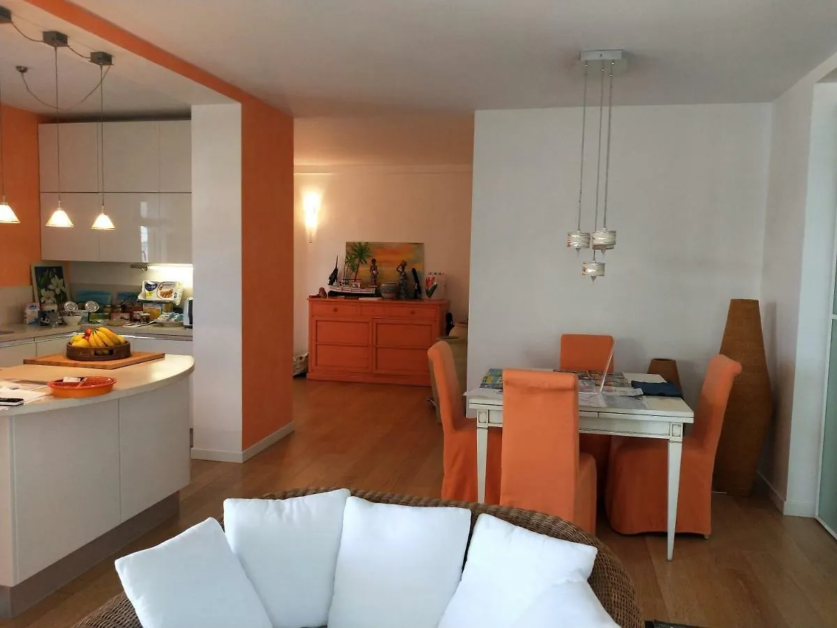 Heron Apartments Lido di Jesolo 0*,  Italia